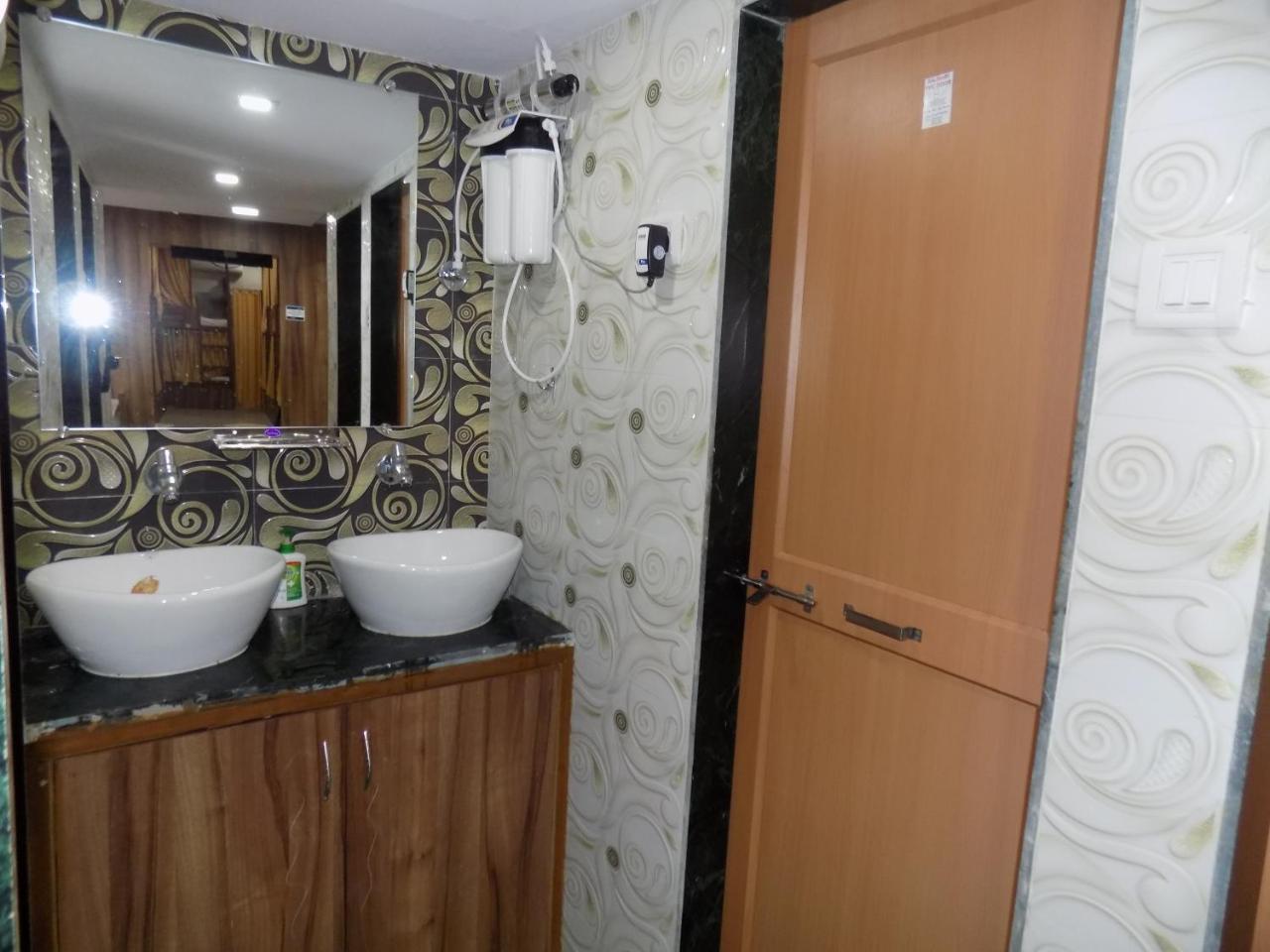Metro Inn Dormitory Bombaj Zewnętrze zdjęcie