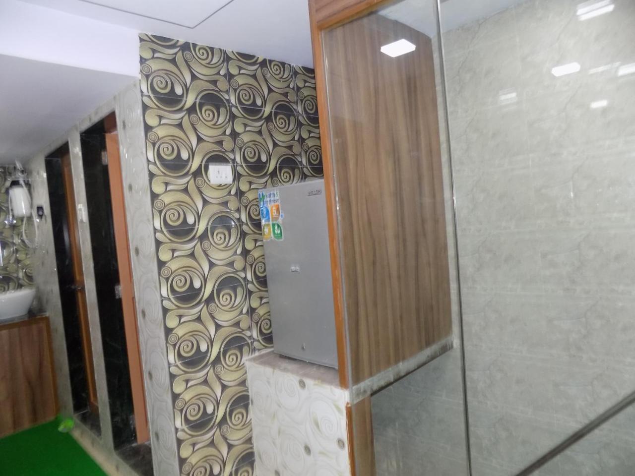 Metro Inn Dormitory Bombaj Zewnętrze zdjęcie